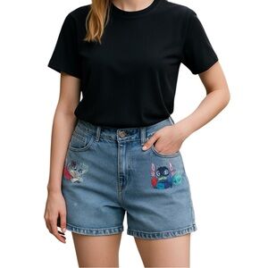 Disney Lilo & Stitch Scrump Embroidered Light Wash Denim Women’s Shorts Sz 9